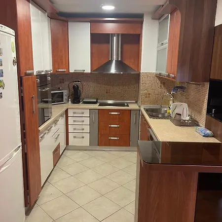 Primestay Duplex Retreat - Free Parking Апартаменти Скоп'є