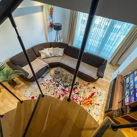 Primestay Duplex Retreat - Free Parking *