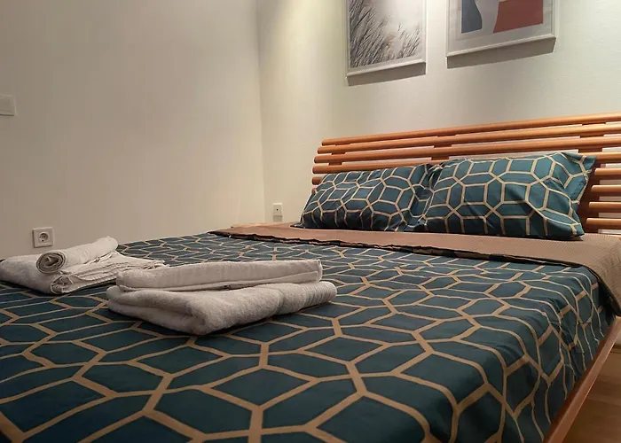 Primestay Duplex Retreat - Free Parking *